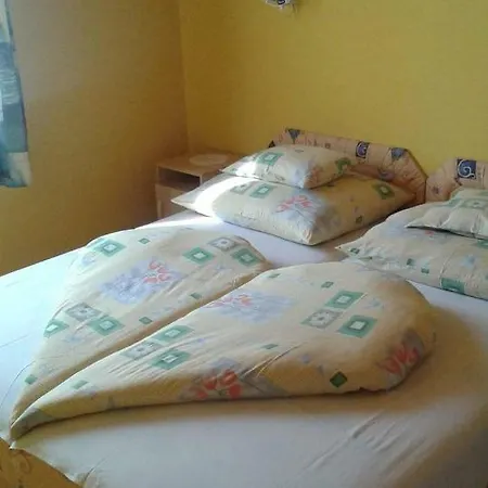 Marta Apartman 1 バラトンレッレ