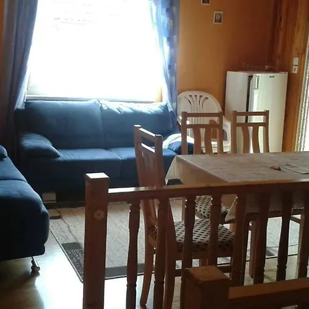 Marta Apartman 1 バラトンレッレ